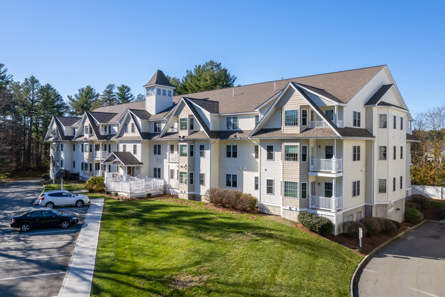 Whispering Pines I Condominiums in Wilmington, MA - Foto de edificio - Building Photo