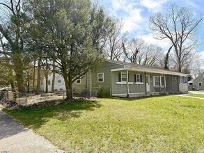 644 5th St in Somers Point, NJ - Foto de edificio - Building Photo