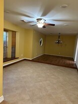 4503 Patterson in Manvel, TX - Building Photo