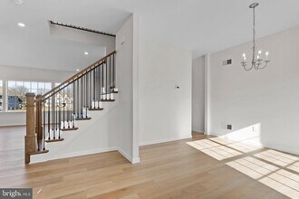 32 Pamela Dr in Mechanicsburg, PA - Building Photo - Building Photo