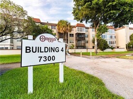 7300 NW 17th St, Unit 943 in Plantation, FL - Building Photo