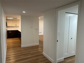 6260 Kipps Colony Ct S in Gulfport, FL - Building Photo - Building Photo