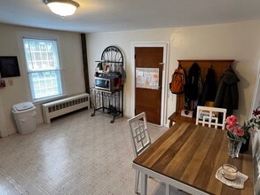 797 Main St in Amherst, MA - Foto de edificio - Building Photo