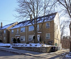 119-121 Chatsworth Dr in Toronto, ON - Building Photo