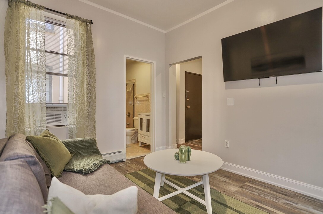 208 48th St-Unit -3 in Union City, NJ - Building Photo