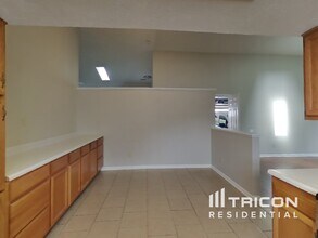 12115 Mockernut Ct in Indianapolis, IN - Building Photo - Building Photo