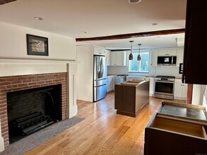 2318 Mill Plain Rd in Fairfield, CT - Building Photo - Building Photo