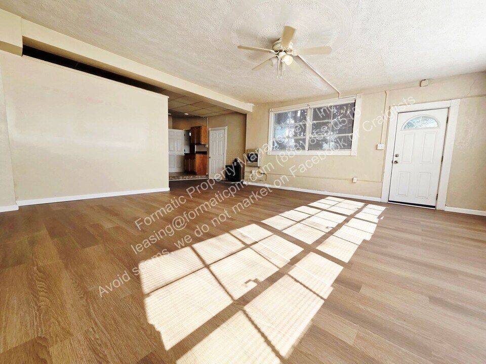 323 Hughes St in Swoyersville, PA - Building Photo