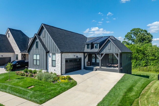 3017 Whitstable Ct in Thompson's Station, TN - Foto de edificio - Building Photo