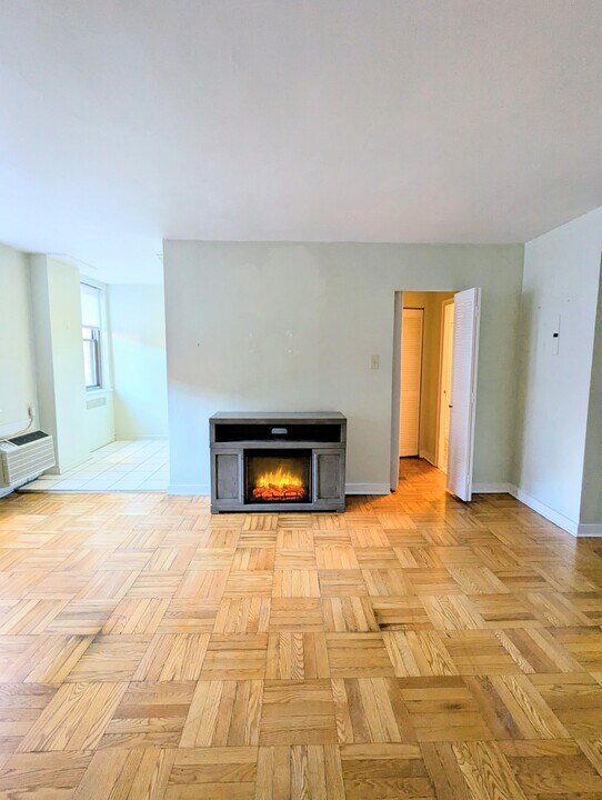 2601 Pennsylvania Ave, Unit Parkway Condominium 115 in Philadelphia, PA - Foto de edificio