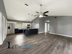 766 91st Ave N in St. Petersburg, FL - Building Photo - Building Photo