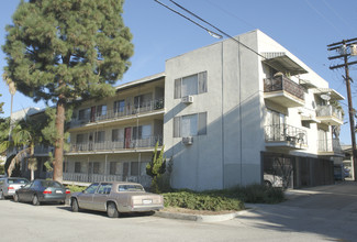 Villa Trakai Apartments in Los Angeles, CA - Building Photo - Building Photo