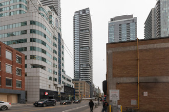 King Blue Condos in Toronto, ON - Building Photo - Building Photo