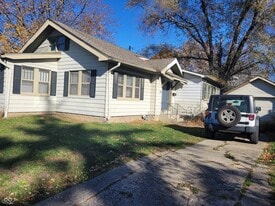 629 Carlyle Pl in Indianapolis, IN - Building Photo