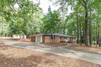4375 Lake Idylwilde Dr in Evans, GA - Building Photo - Building Photo