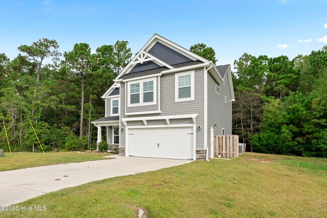 135 Permeta Dr in Sneads Ferry, NC - Building Photo - Building Photo