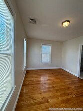 9 Nottingham St, Unit 1 in Boston, MA - Foto de edificio - Building Photo