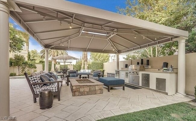 1916 Redbird Crest Ln