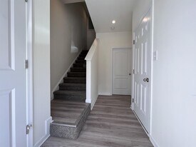 222 Queensbury Ct in Monongah, WV - Building Photo