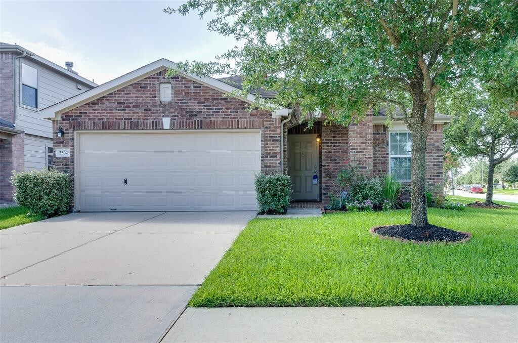 3302 Legends Landing Dr in Spring, TX - Building Photo