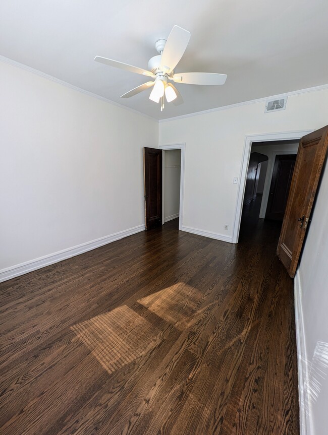 3510 W Dickens Ave, Unit 2nd FL in Chicago, IL - Building Photo - Building Photo
