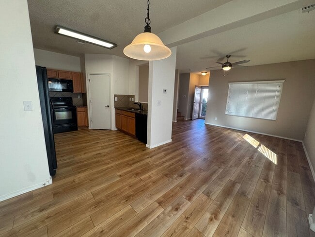 11059 Fort Point Ln NE in Albuquerque, NM - Building Photo - Building Photo