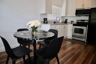 564 NW 51st St in Miami, FL - Building Photo - Building Photo