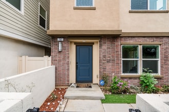 767 Sienna Way in Inglewood, CA - Building Photo - Building Photo