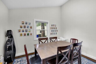 438 Reed Ave in Windsor Locks, CT - Building Photo - Building Photo