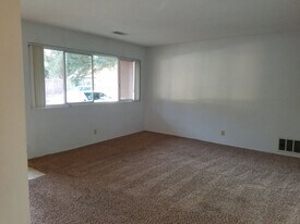 1870 Pereira Dr in San Luis Obispo, CA - Building Photo