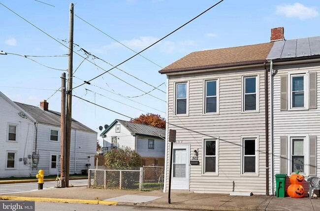502 N Bedford St in Carlisle, PA - Building Photo - Building Photo