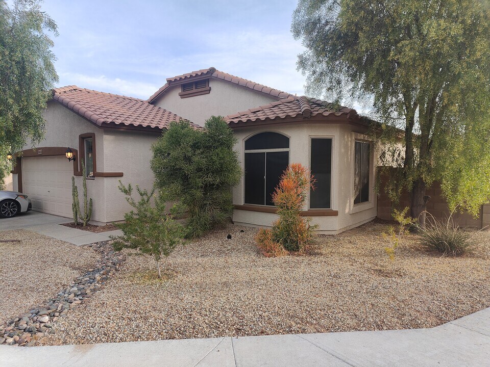 7417 S 30th Ave in Phoenix, AZ - Building Photo