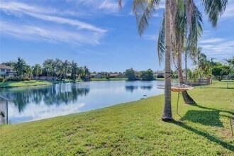5421 Hawkes Bluff Ave in Davie, FL - Building Photo - Building Photo