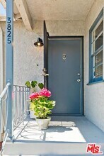 3823 Moore St in Los Angeles, CA - Building Photo - Building Photo