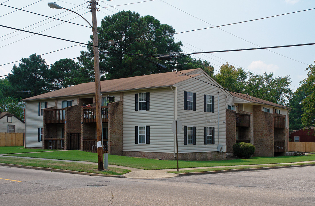 3701 Columbia St in Portsmouth, VA - Building Photo