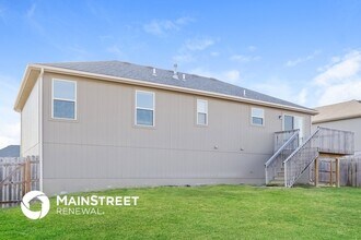 19108 Switchgrass Dr in Smithville, MO - Building Photo - Building Photo