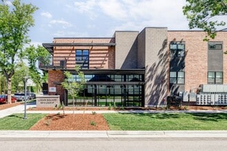 Logan Square Apartments in Denver, CO - Building Photo - Building Photo