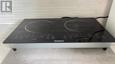 76 Shendale Dr in Toronto, ON - Building Photo - Building Photo