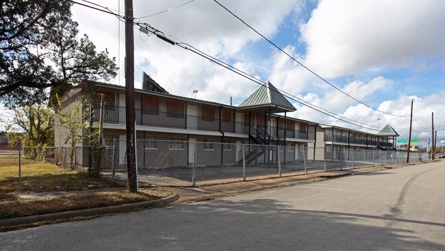 Riverstone Apartments in Houston, TX - Building Photo - Building Photo