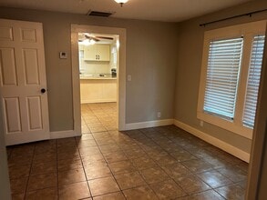 229 N Garrison St in Frankston, TX - Building Photo - Building Photo