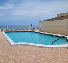 3540 S Ocean Blvd in South Palm Beach, FL - Building Photo - Building Photo