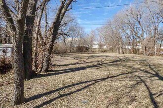 2614 E Shadybrook St in Wichita, KS - Building Photo - Building Photo