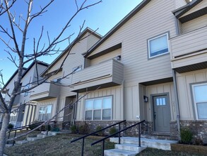 2632 N Ward Dr in Fayetteville, AR - Foto de edificio - Building Photo