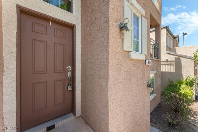 property at 9164 Enticing Ct