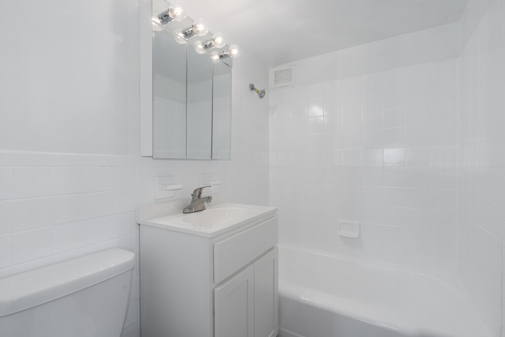 Courtside Square Apartments in King of Prussia, PA