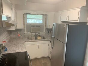 218 Glendale Ave-Unit -A in Norfolk, VA - Building Photo - Building Photo