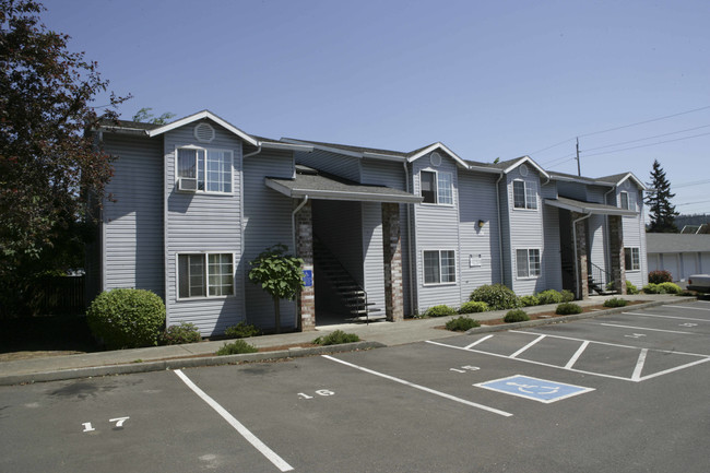 Sunshine Meadows Apartments in Portland, OR - Building Photo - Building Photo