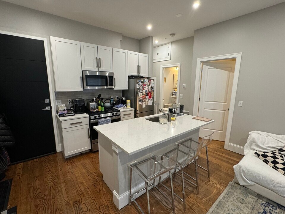 27 Dudley St, Unit 7 in Boston, MA - Building Photo