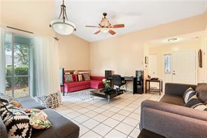 2210 SE 6th Ct in Homestead, FL - Foto de edificio - Building Photo