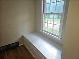 150 Ralph Sheriff Rd in Seneca, SC - Building Photo